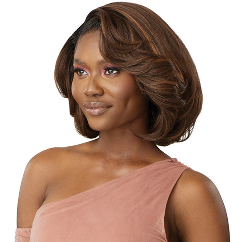 Outre Melted Hairline Glueless 5" Deep Parting HD Lace Front Wig - CIANA